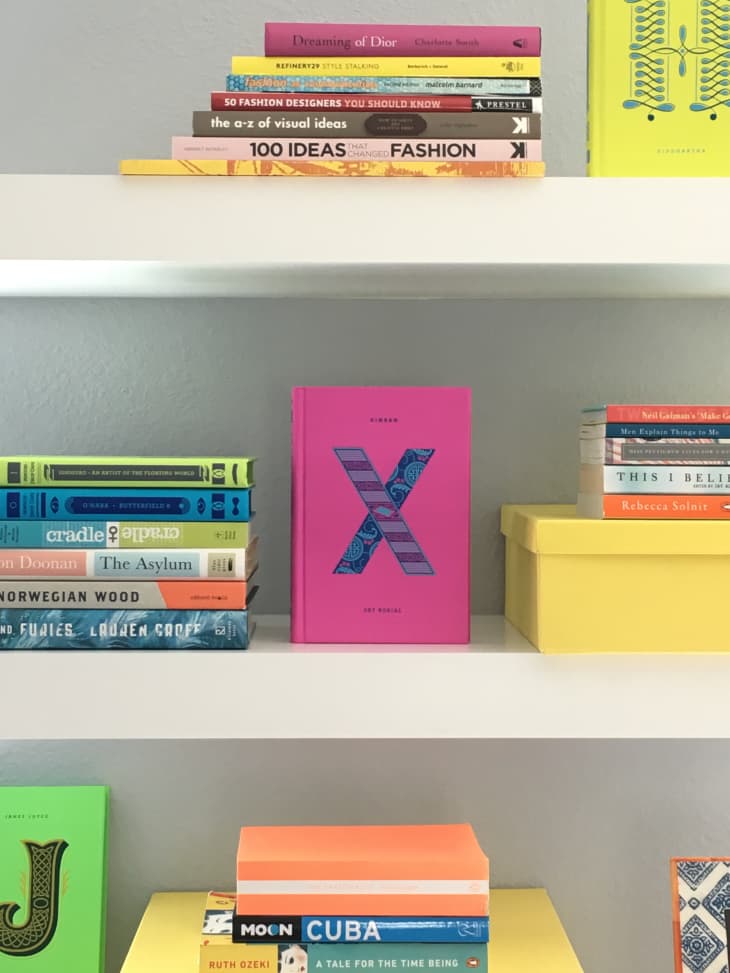 The Best Ways To Store Books In Your Bedroom Apartment Therapy